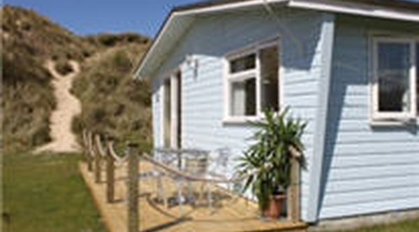 self catering luxury beach chalet in cornwall