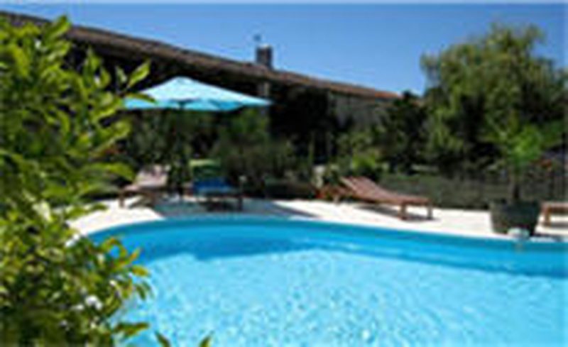 self catering holiday cottage near cognac