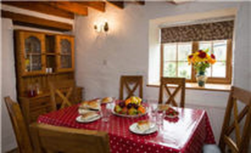 self catering farm cottages with pool